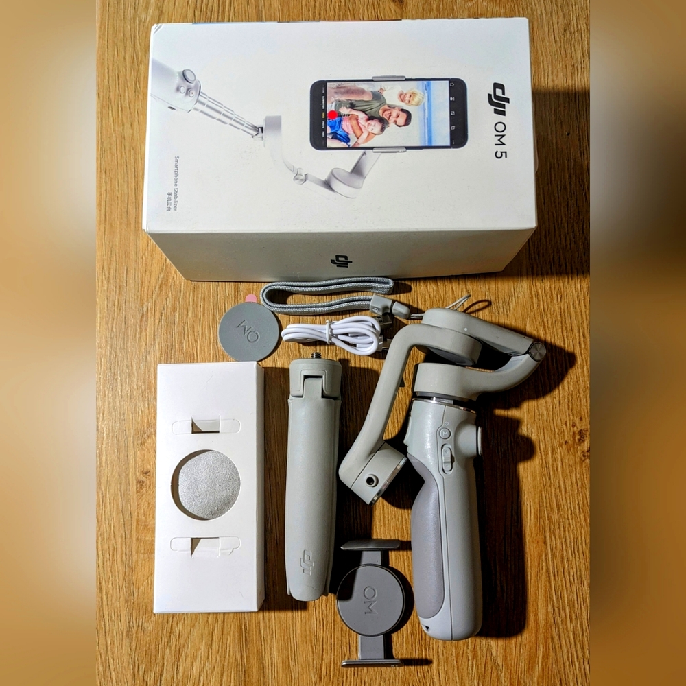 DJI OM 5 3 axis gimbal